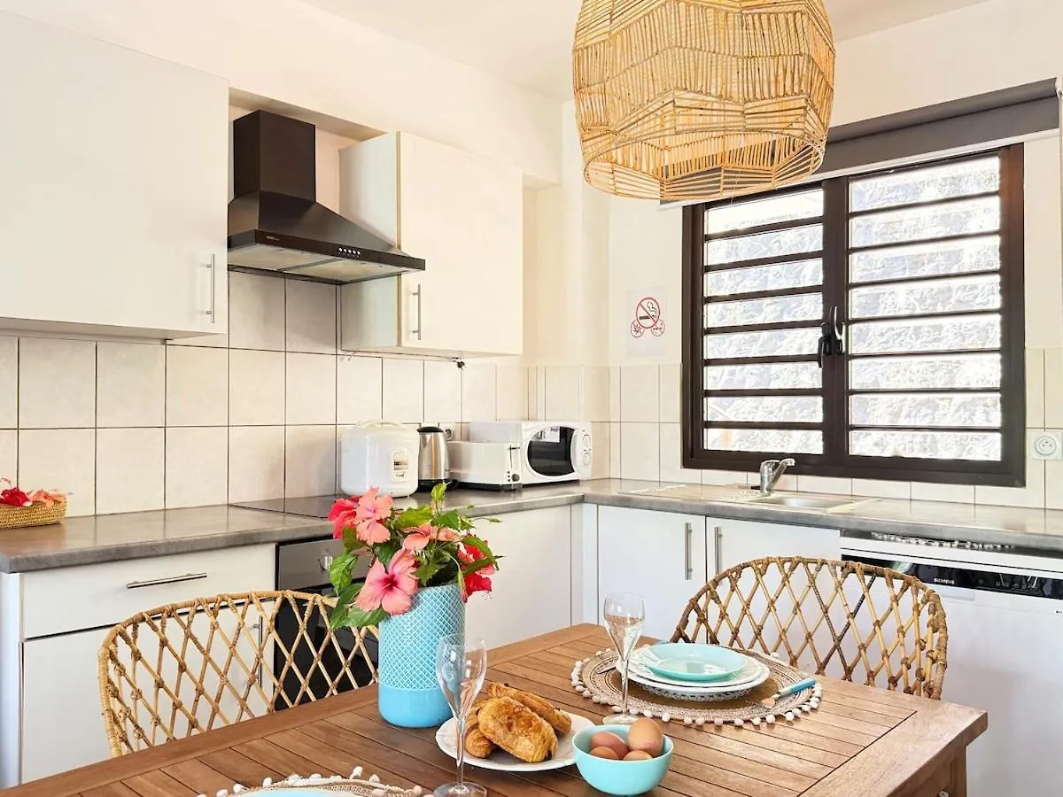 Charming Cozy Beachfront Studio With Parking And Wifi Bora Bora